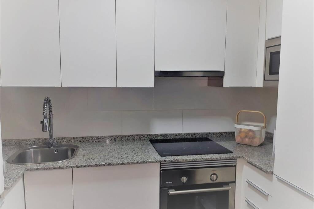Apartamento con vistas al mar y playa enfrente Ribeira Exterior foto